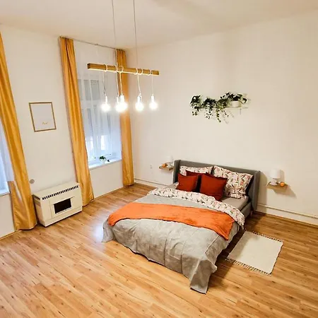 Pearl Apartman Γκιόρ